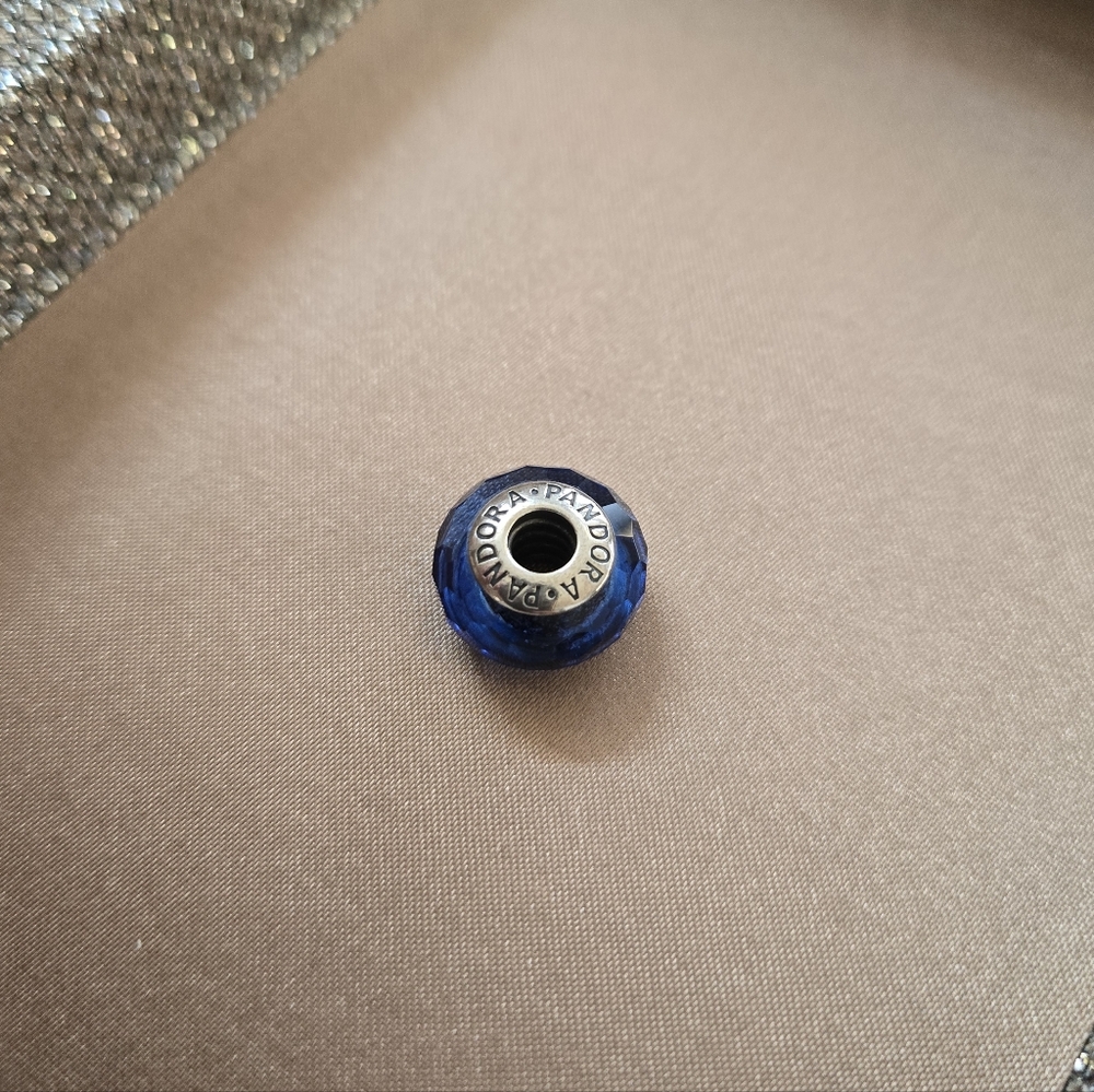 Pandora Fascinating Iridescent Shimmering Murano Glass Charm Blue - Picture 4 of 6